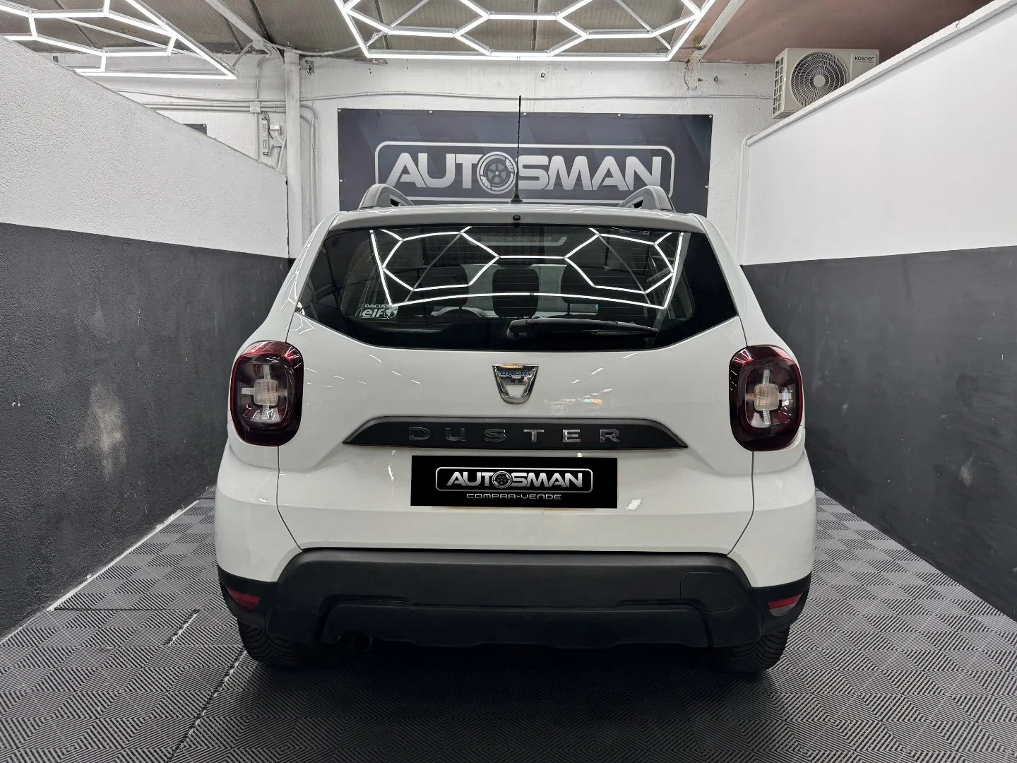 DACIA Duster Essent. 1.6 84kW114CV 4X2 GLP 2019 GLP Blanco - Detalle